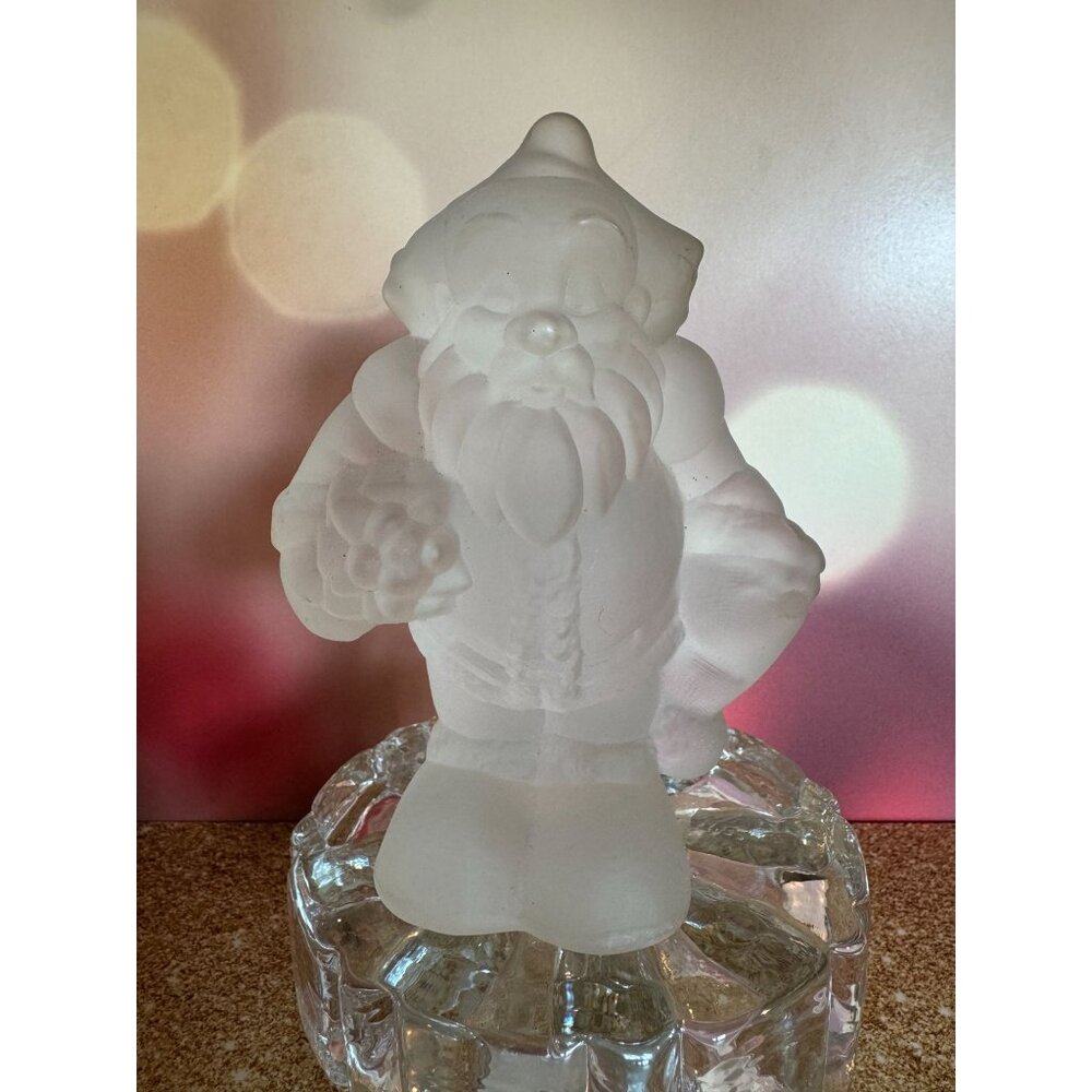 🎅 Vintage 90s House of Lloyd Frosted Satin Glass Santa Figurine – 5.5"‎